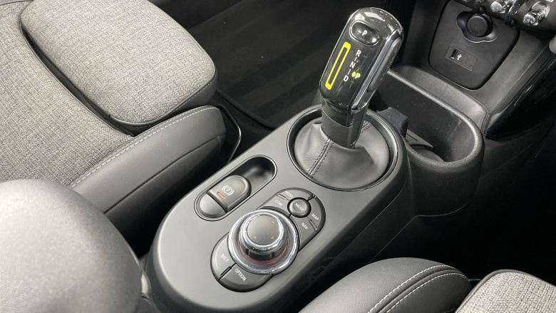 MINI Hatchback 135kW Cooper S Level 2 33kWh 3dr Auto Electric Hatchback